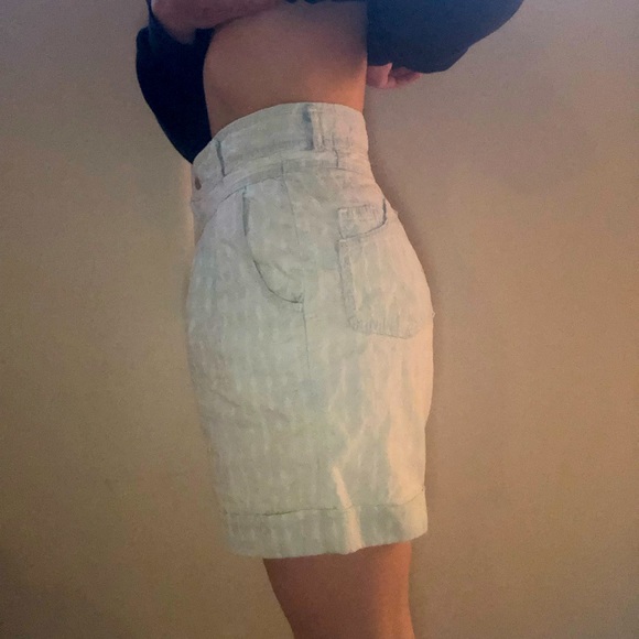 VINTAGE *dirty dancing* jean shorts - Picture 2 of 5